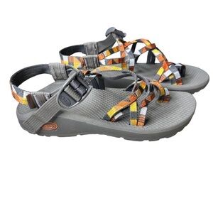 CHACO WOMENS Z/CLOUD X2 PUZZLE POPPY DOUBLE STRAP SANDALS. Size 8
